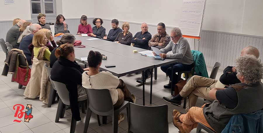 Pas moins d'une dizaine d'associations de Balazuc ont répondu présentes à la réunion organisée par le collectif Balazuc 2026. Une chance !